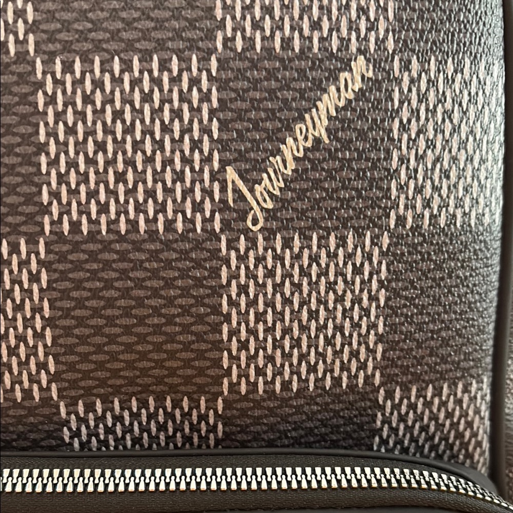 Brown Travel Bag with Checkered Pattern and High-Quality Material